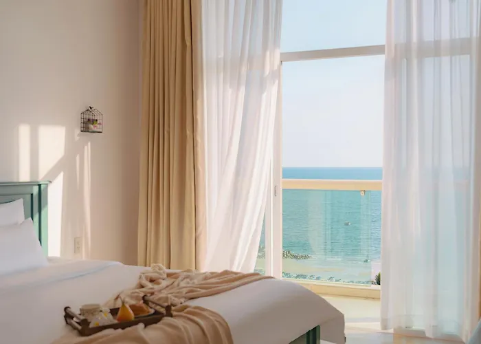 Ocean Melody - 3br Beachfront At Ocean Vista Фантхьет